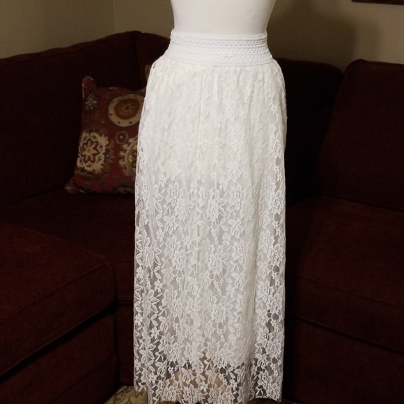 unknown Dresses & Skirts - White size large lace skirt